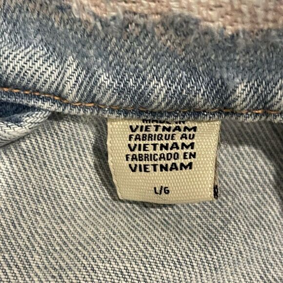 NWT Levi’s Premium Limited Edition Pride Jean Jacket Embroidered “Let Us Love" L - Picture 4 of 16